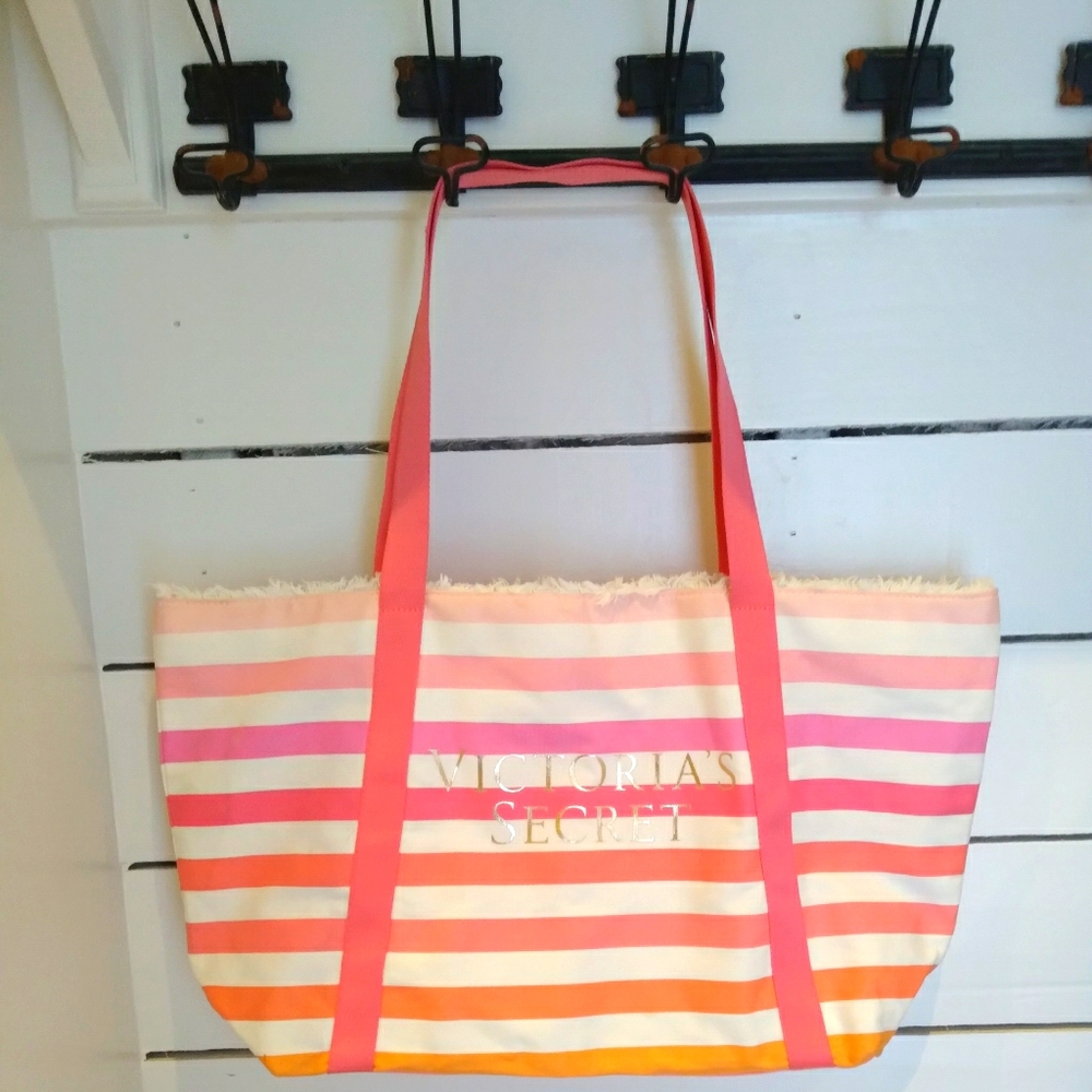 Victoria's Secret large tote!🥰🏖🏝